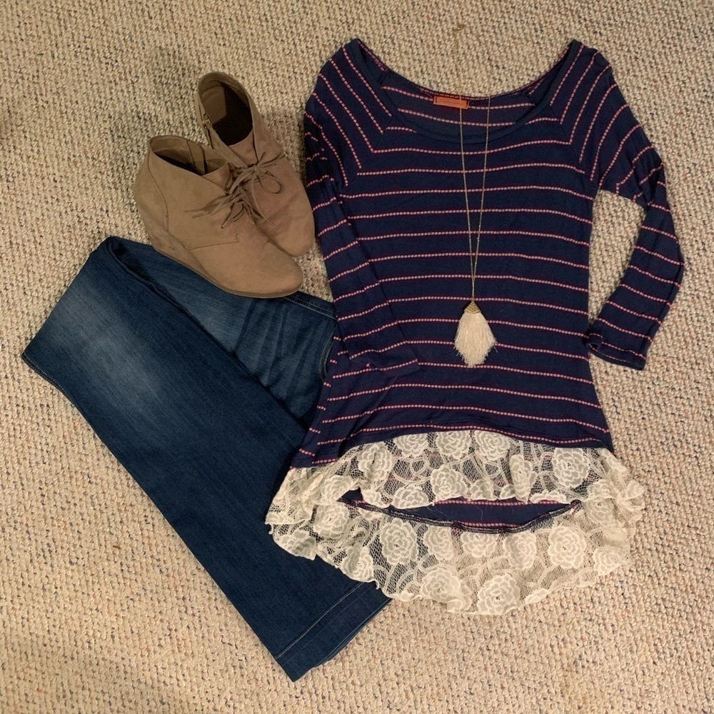 Gaudy‎ Me striped navy and pink top